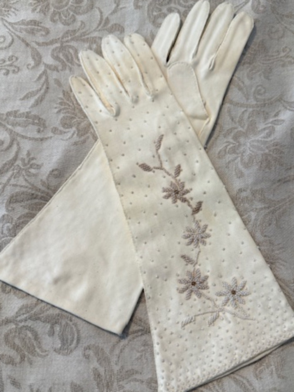 Vintage women' gloves size 7
